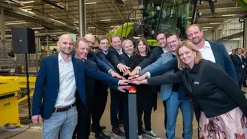 CLAAS открыл новый логистический центр при заводе в Харзевинкеле